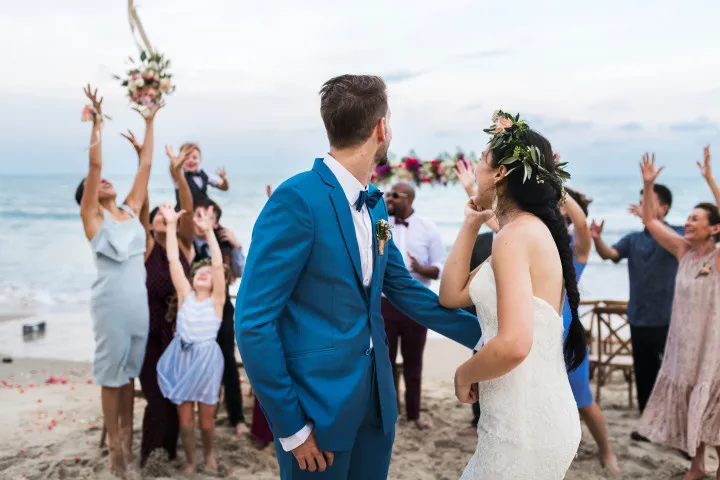 How to Handle Uninvited Wedding Guests Who Show Up on Your Big Day