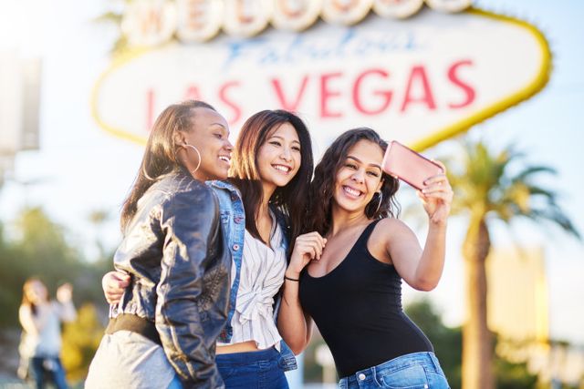 This Vegas Bachelorette Party Guide Is a Must Read