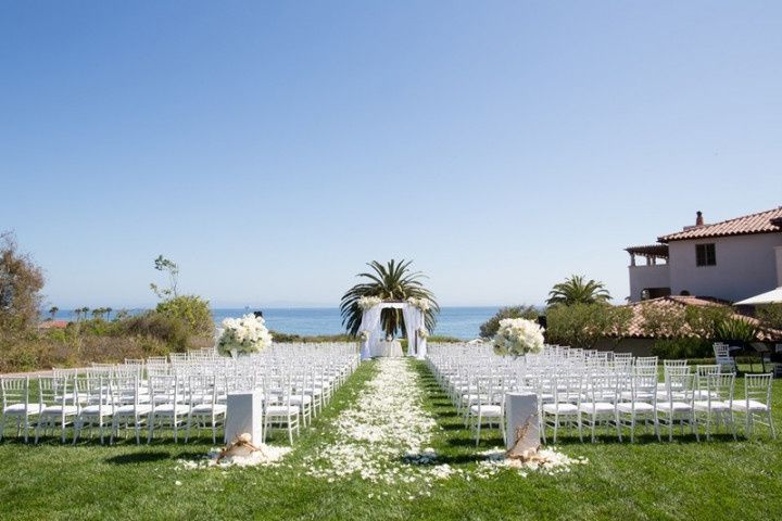 8 Santa Barbara Wedding Venues With an Ocean View