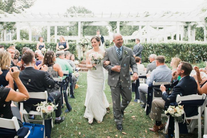 8 Raleigh Outdoor Wedding Venues for an Epic Backdrop