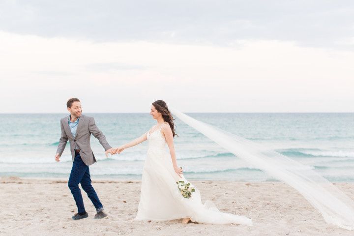 couple beach wedding