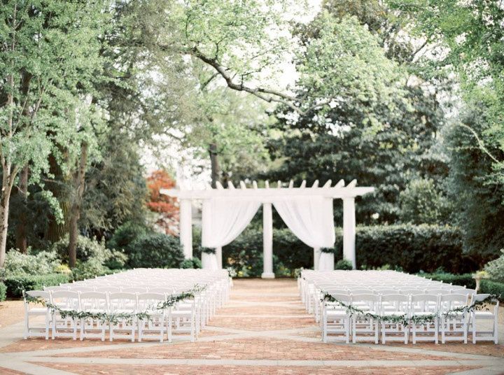 9 Outdoor Wedding Venues in Charlotte, NC With Plenty of Southern Charm