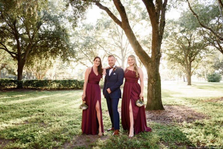 groom with groomsladies