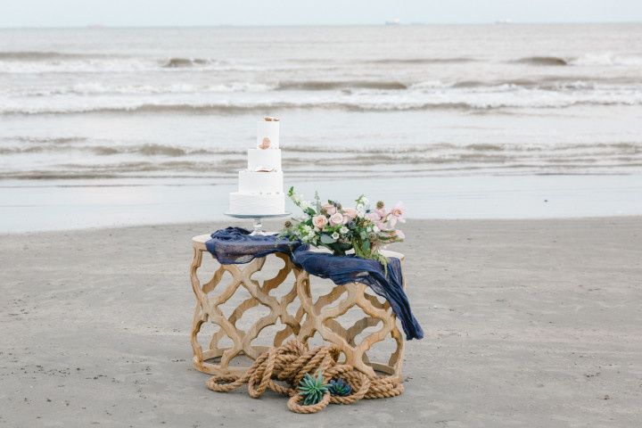 20 Nautical Wedding Ideas You Need If You're Getting Married by the Water