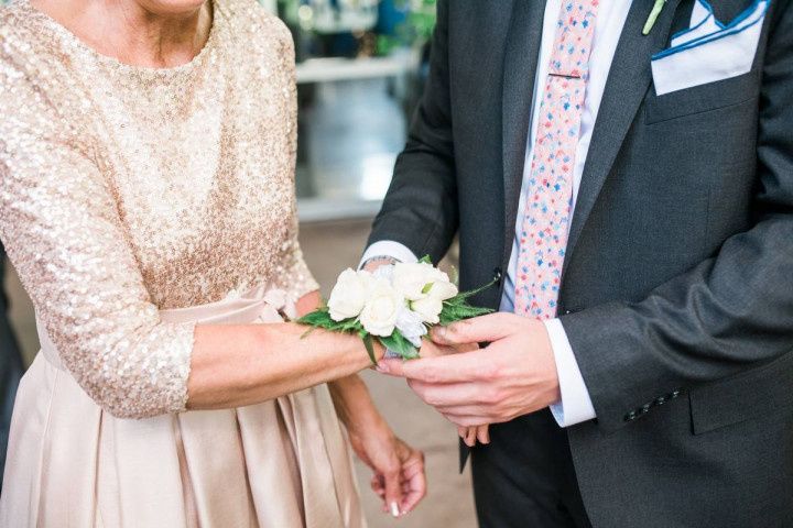 Wedding corsages shop and boutonnieres