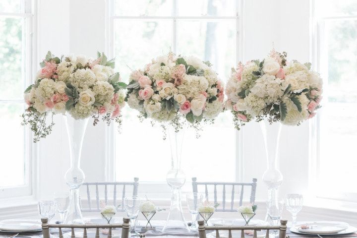 formal pink and white centerpieces