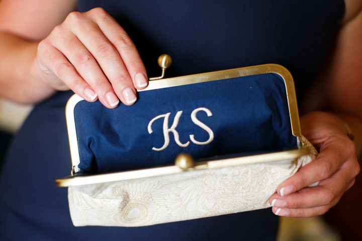 5 Things Guests Should (and Shouldn’t) Bring to a Wedding