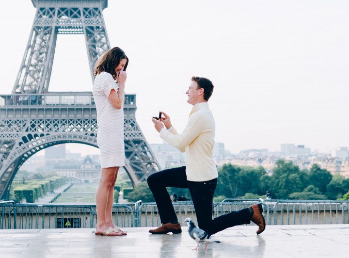 proposal at eiffel tower