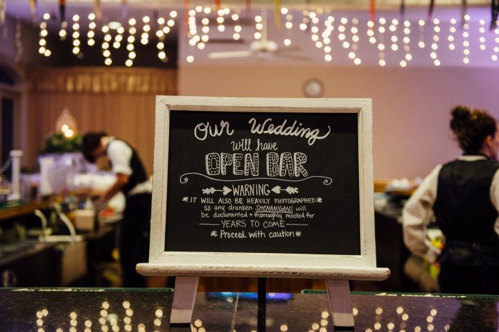 15 Funny Wedding Signs That Will Make Your Guests LOL