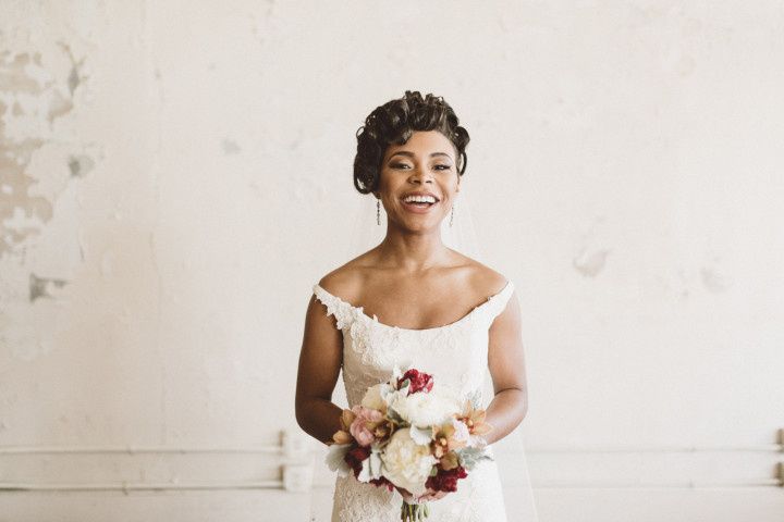bride with short hair updo