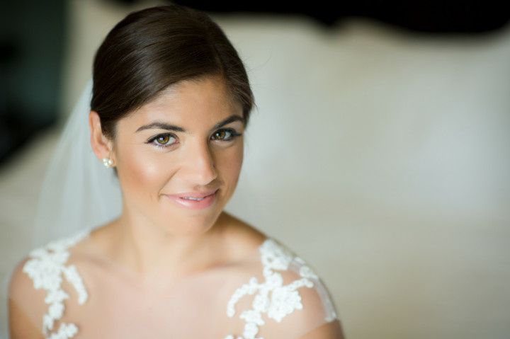 bride with natural makeup 