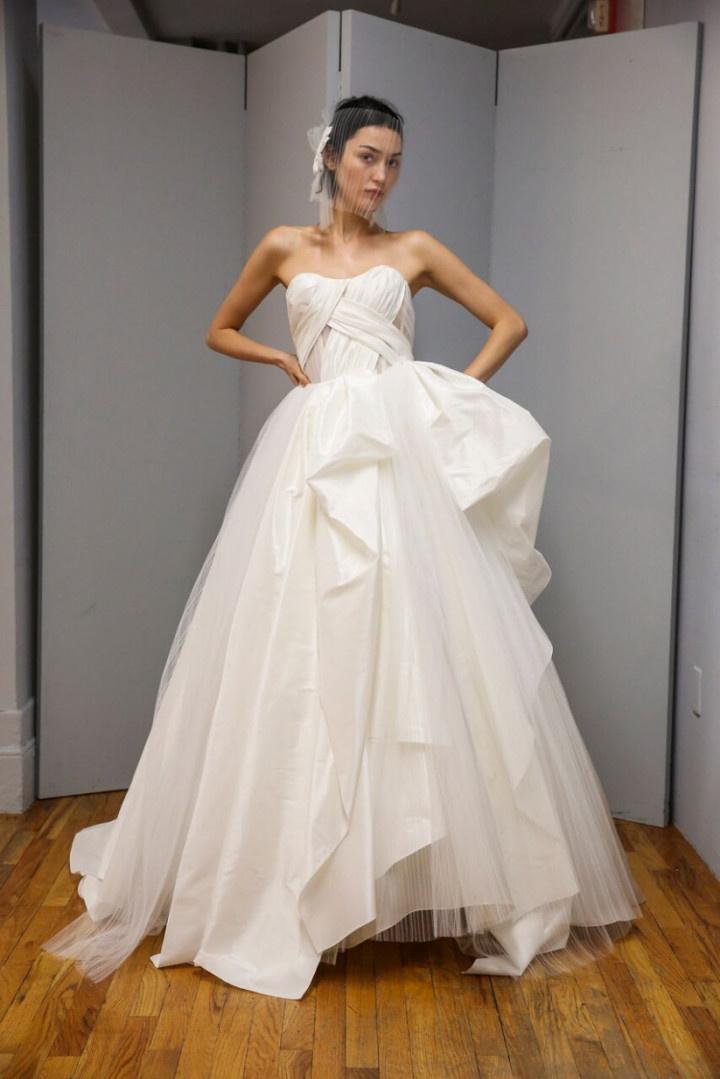 12 Asymmetrical Wedding Dresses for the Fashion Obsessed Bride