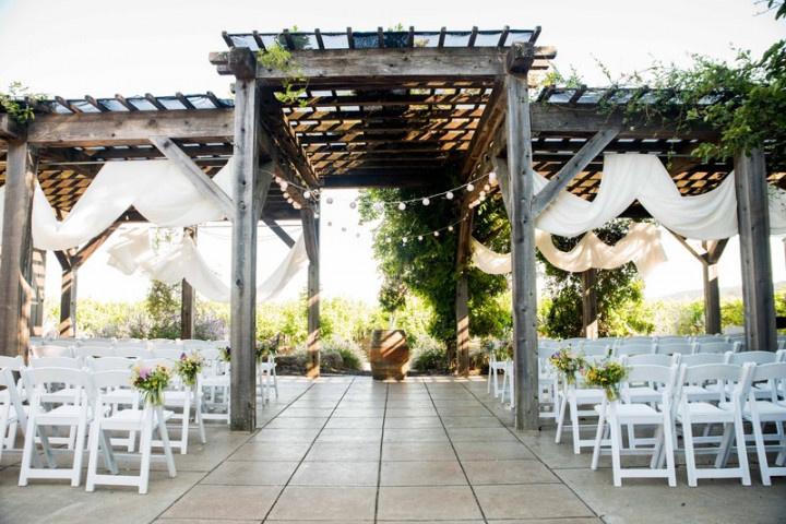 9 Sonoma and Napa Wedding Venues With Wine Country Views