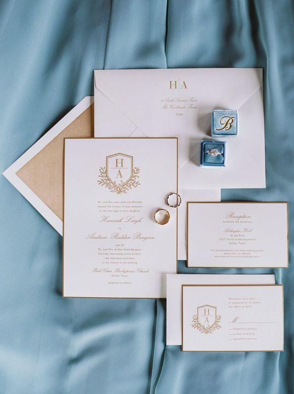 How to Monogram Your Initials for Your Wedding Day