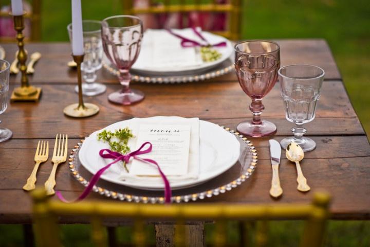 vineyard wedding decor place setting with velvet ribbon