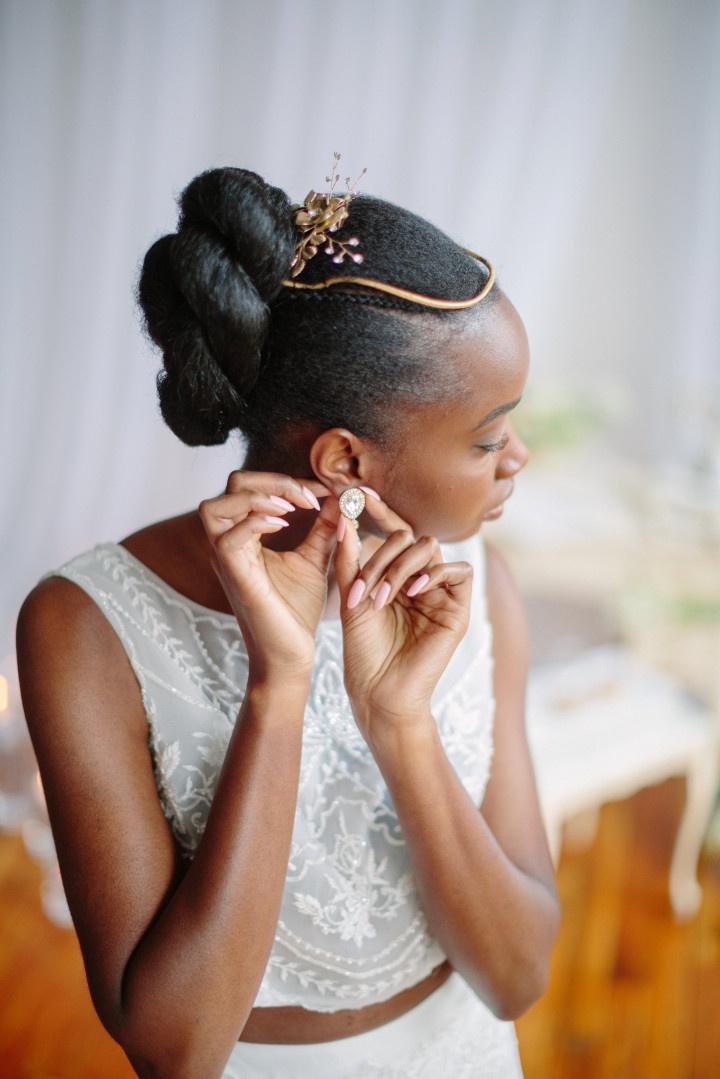 21 Natural Wedding Hairstyles for Every Length