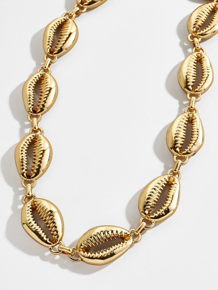 shell necklace
