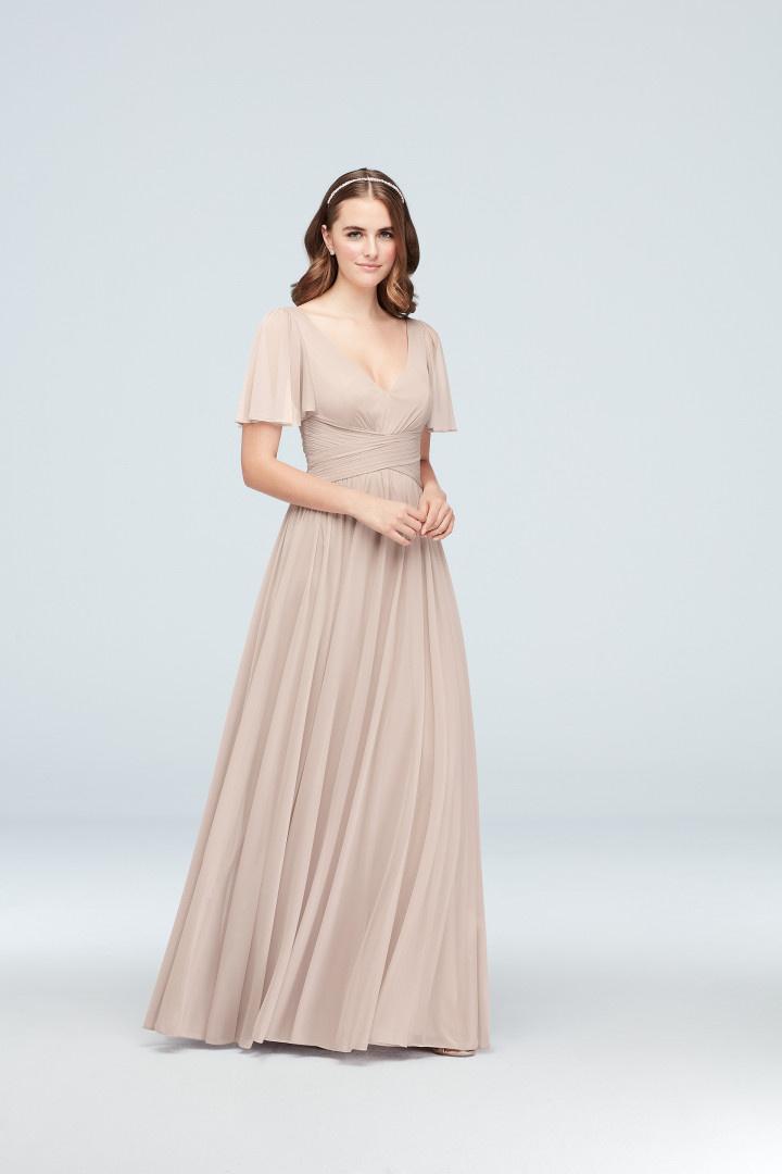 10 Romantic Bridesmaid Dresses Your ‘Maids Will Love