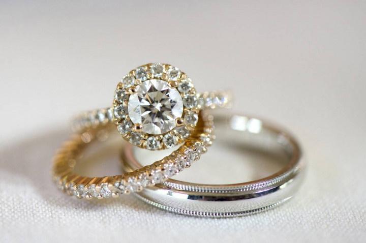 How to Pair Your Engagement Ring With a Wedding Band