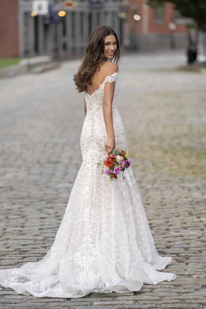 The Secrets Of Structured Wedding Dresses (For The Most Flattering