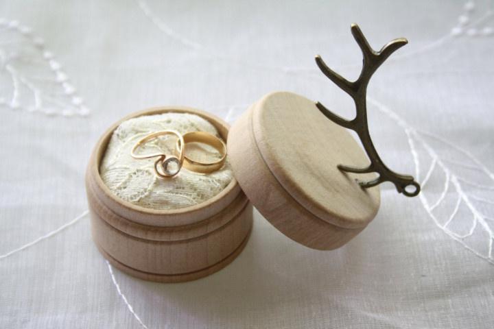 17 Wooden Ring Boxes for Your Rustic Wedding