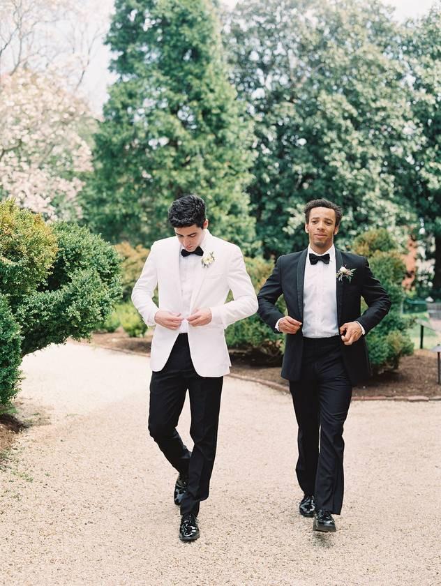 Groom hot sale tuxedo ideas