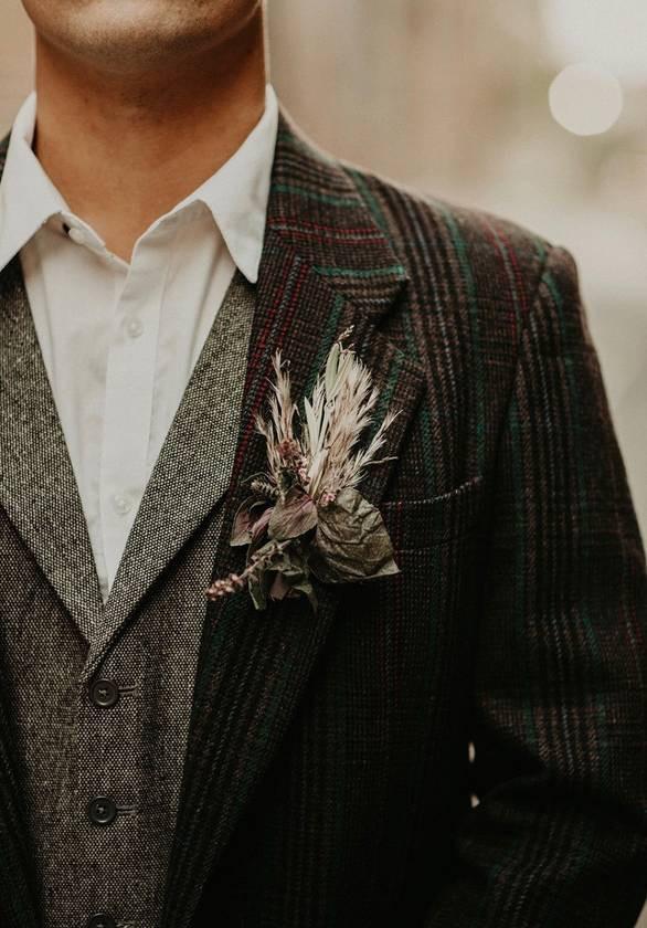 9 Men's Rustic Wedding Attire Ideas for Laid-Back Grooms