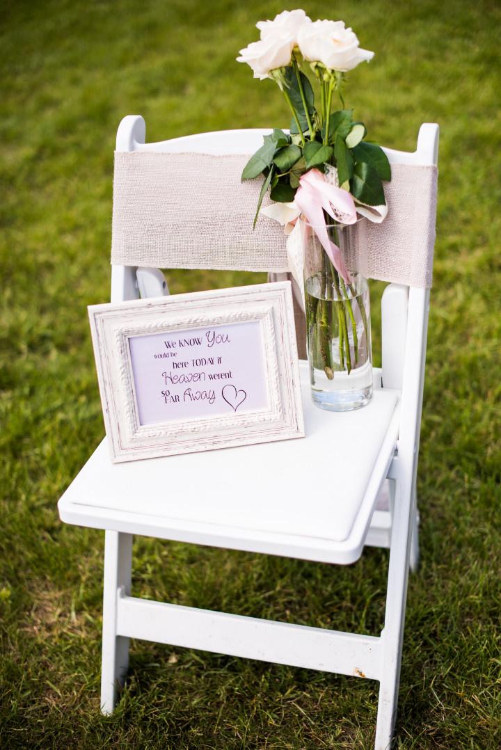 Wedding memorial online chair