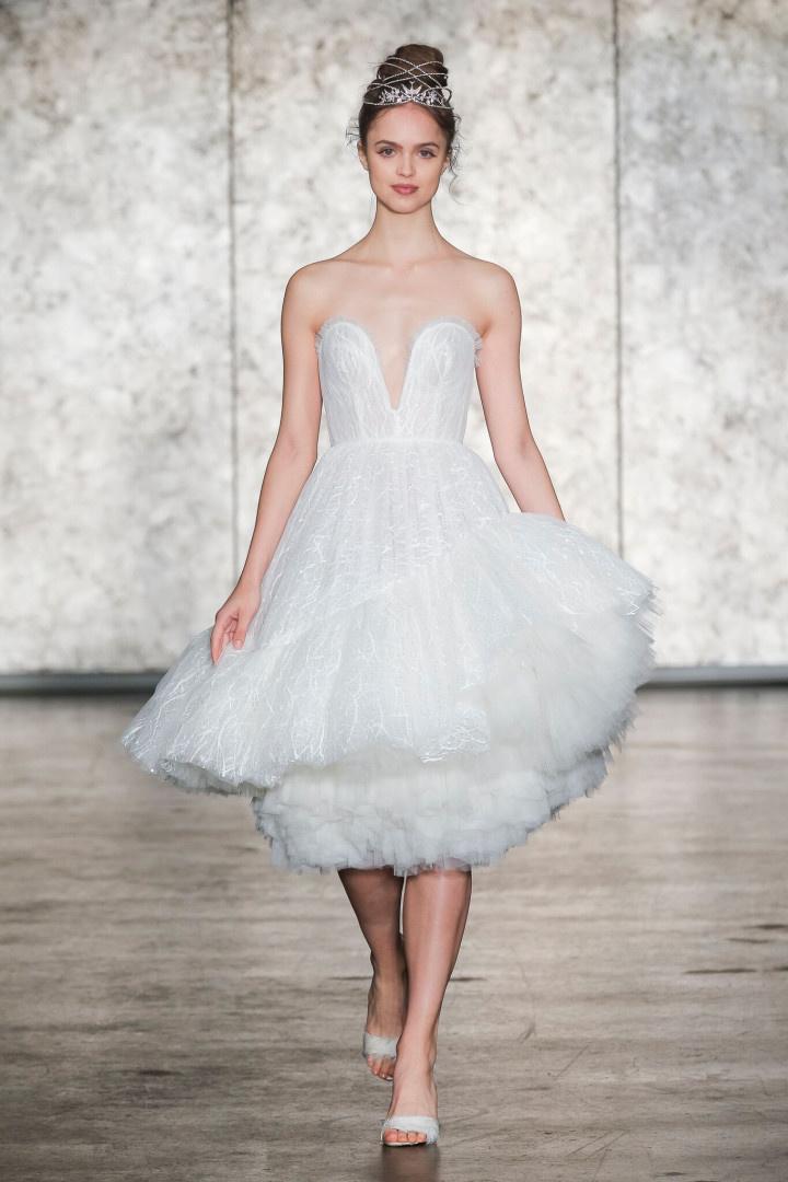 11 Short Wedding Dresses That Give Legs for Days