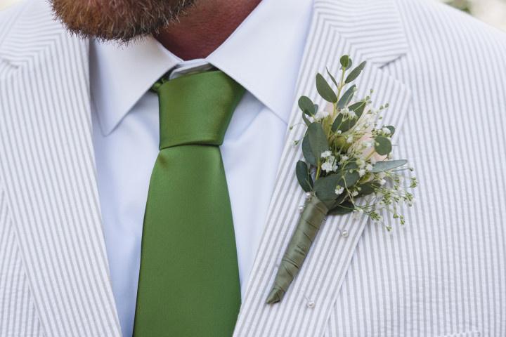 Groom summer seersucker suit green tie 