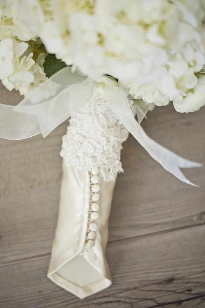 7 Gorgeous Wedding Bouquet Wrap Ideas