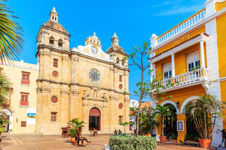 vibrant street scene in Cartagena, Colombia