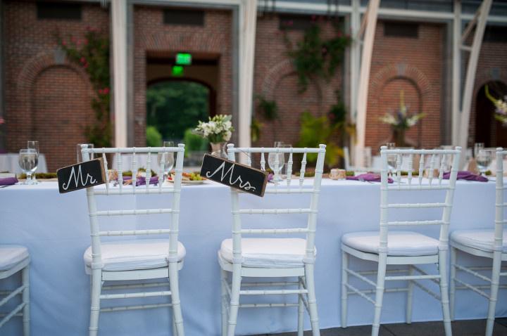 white chiavari chairs 