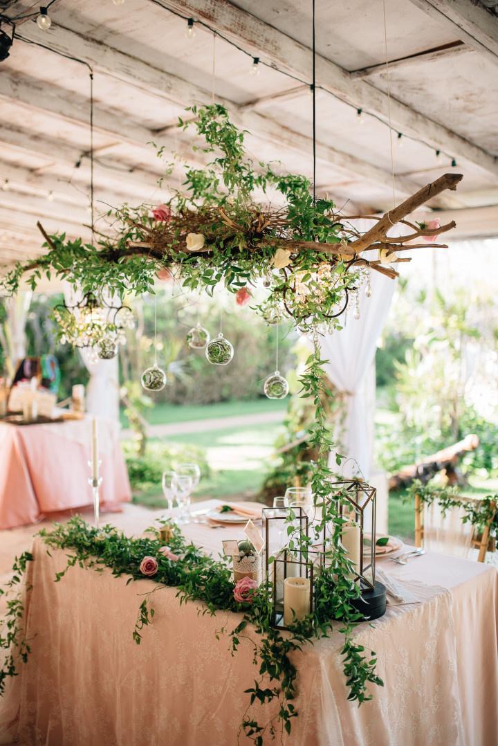 Beautiful and Stylish Wedding Hanging Decorations