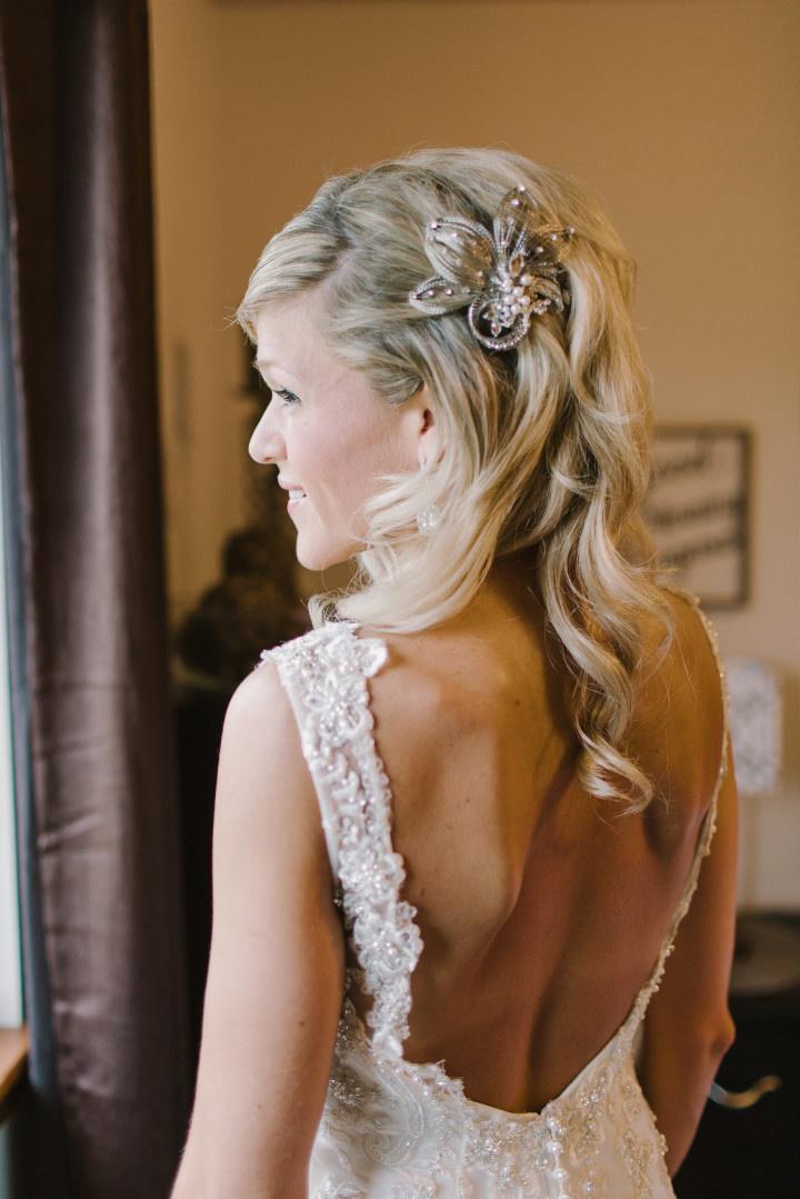 long wavy glam hairstyle 