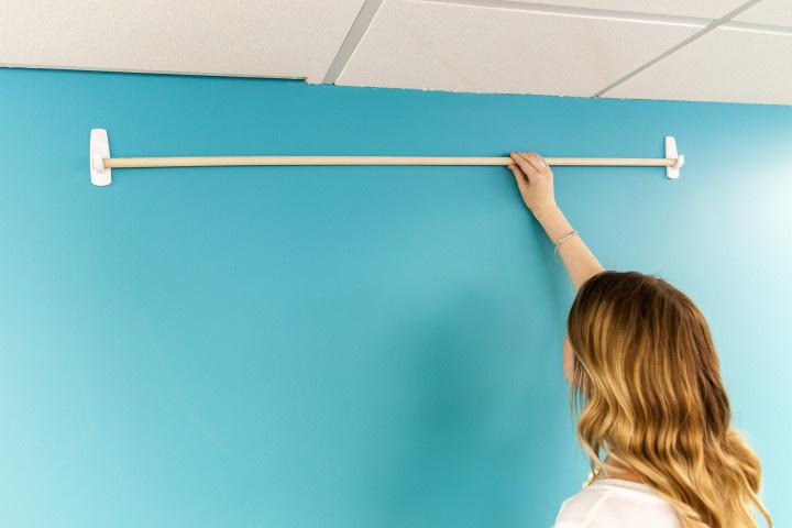 photo backdrop hanger