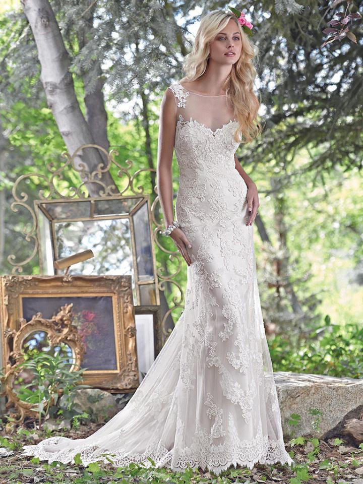 See the stunning back of Lauren Conrad's wedding dress