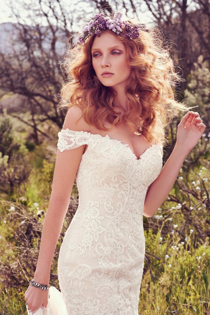 10 Boho-Chic Wedding Dresses You’ve Got to See