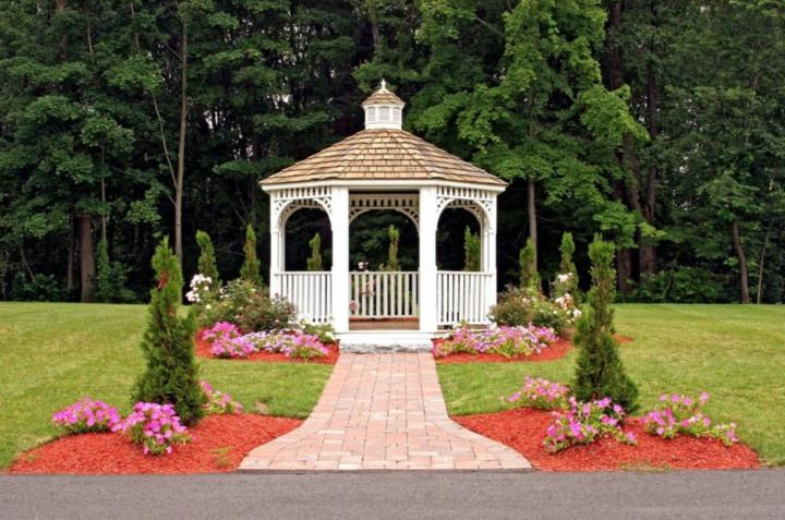 Maneeley’s Banquet & Catering and The Lodge at Maneeley’s