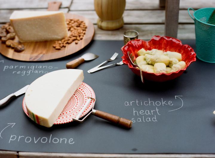 cheese and bread wedding appetizers 