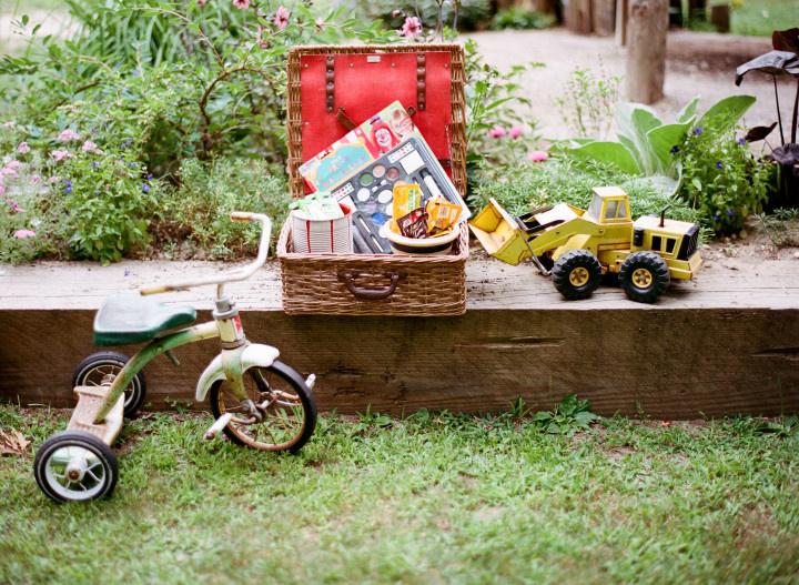 toys for kids at weddings 
