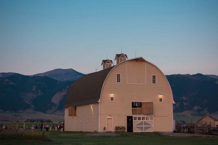 Big Yellow Barn Montana wedding venue