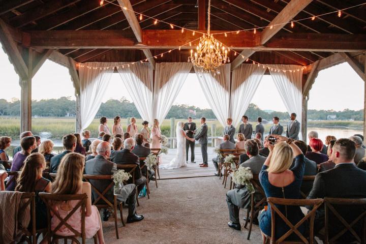 12 Things Couples Forget to Do For Their Wedding Guests