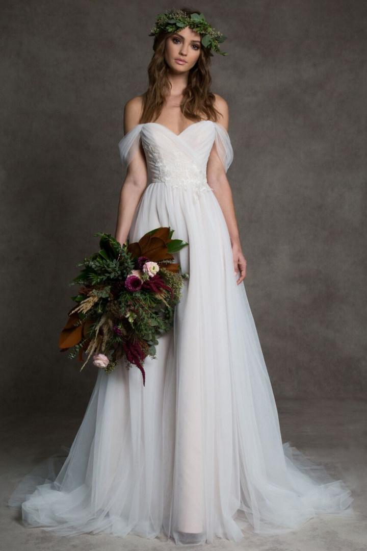 15 Boho Wedding Dresses That Will Leave You Wonderstruck