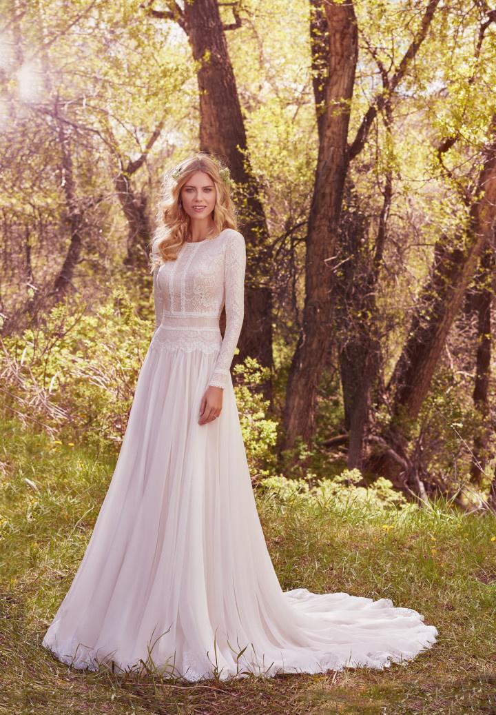 10 Boho-Chic Wedding Dresses You’ve Got to See