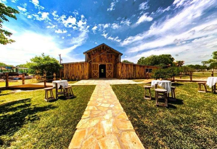 8 Charming Rustic Wedding Venues in San Antonio