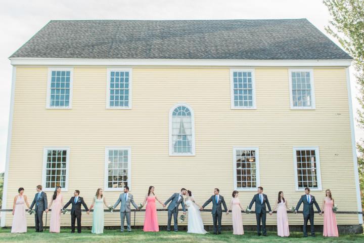 10 Wedding Party Poses You'll Want to Try