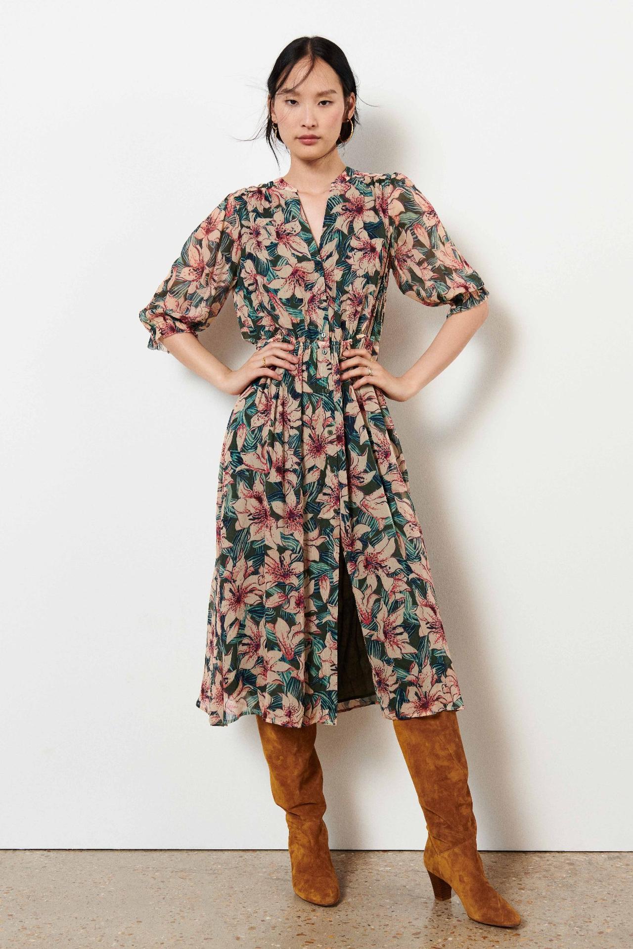 Casual floral shirt dress for fall wedding