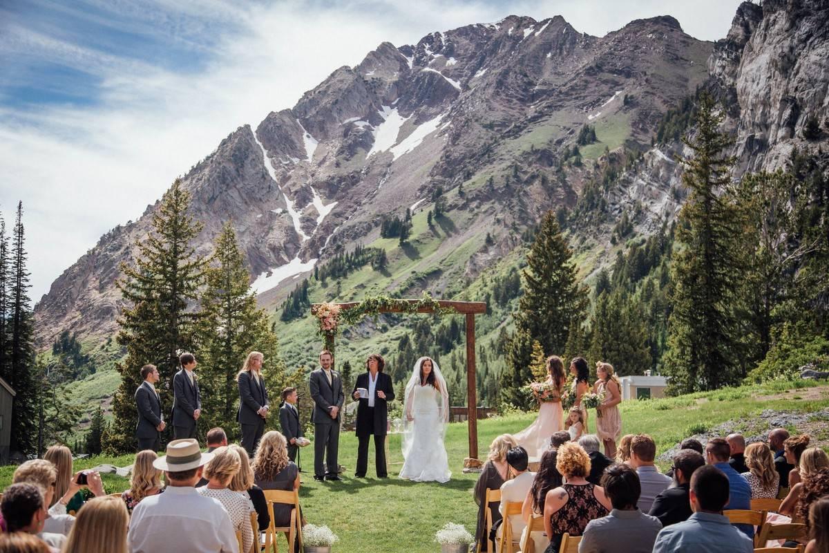 7 Mountain Wedding Venues in Utah With Unbelievable Views