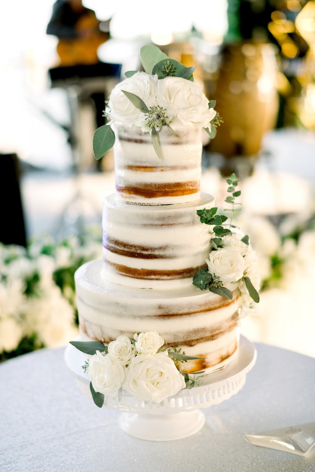 Three tier cake with a rose gold lustre middle tier, to match the room  decor and very popular… | Rose gold cake, Wedding cake illustrations,  Beautiful wedding cakes